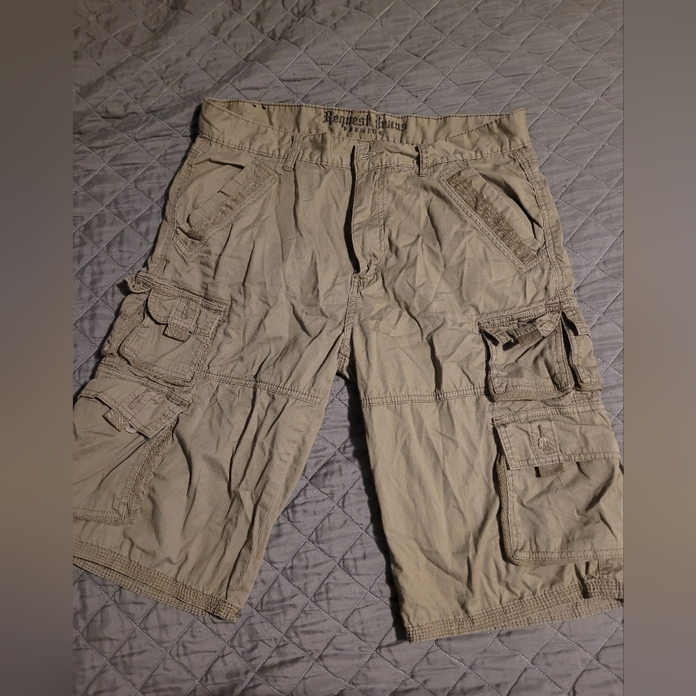 Men's Tan Cargo Shorts with Utility Pockets